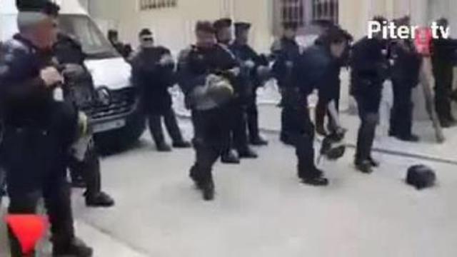 French Police Put Their Helmets Down 18-7-2021