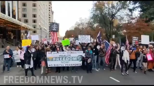 USA Huge protest in NY against vaccine mandates 29-11-2021