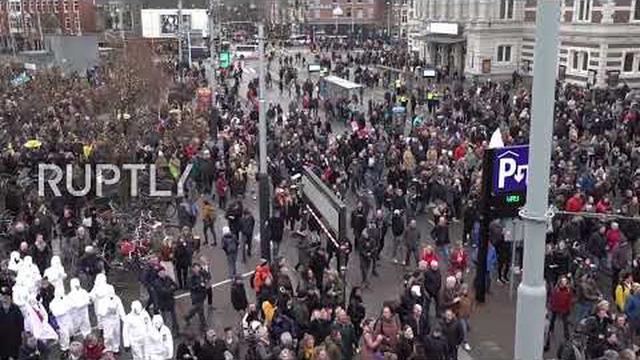 Netherlands Scuffles erupt at banned Amsterdam demo against COVID restricts lockdown extension 10-1-2022